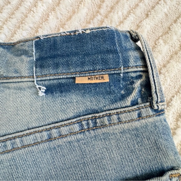 Mother High Waisted Rider Skimp Jeans in The Confession Wash - Picture 5 of 15